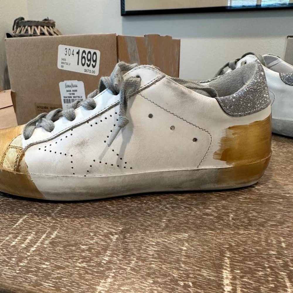 Golden Goose Women's Sneaker Size 36 - Picture 3 of 7